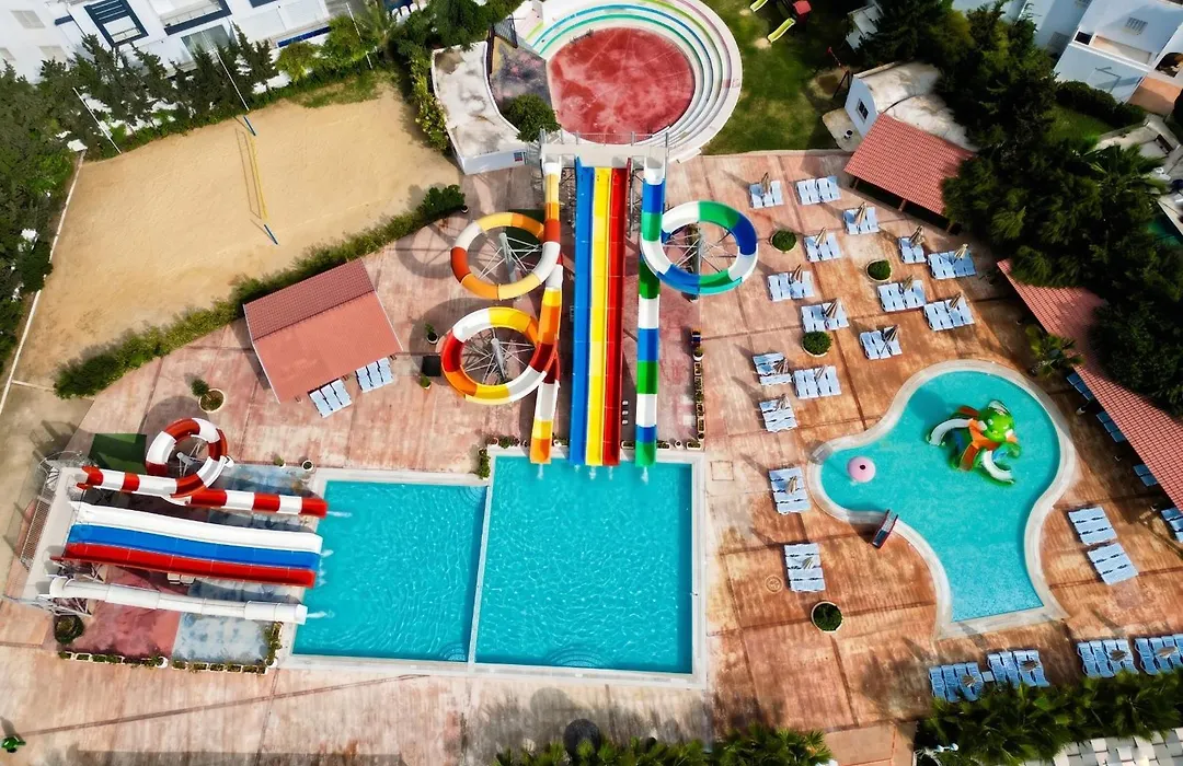 Zodiac Hotel & Aqua Park-1